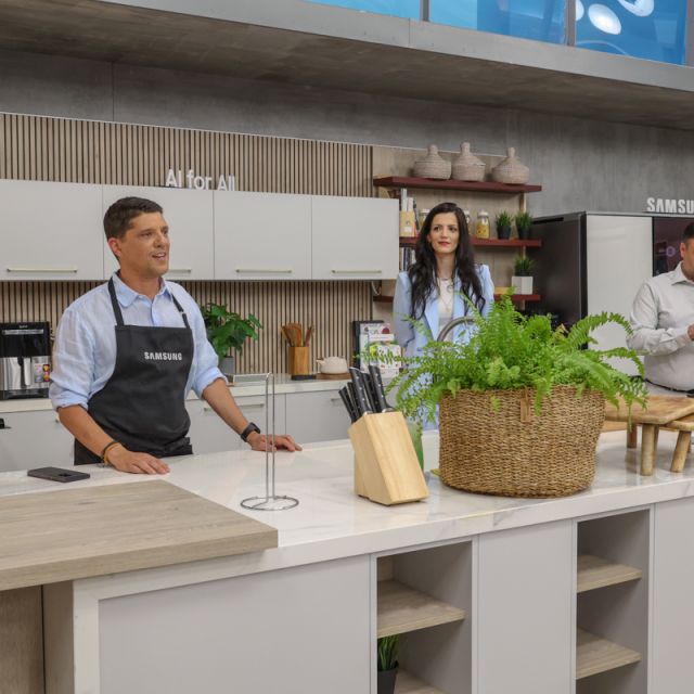 Η Samsung Electronics παρουσίασε συσκευές AI