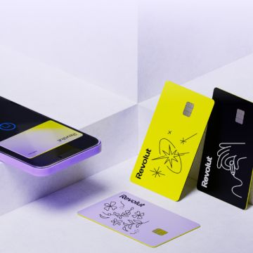 Αυξήθηκαν οι νέοι που αποταμιεύουν με Revolut Kids & Teens