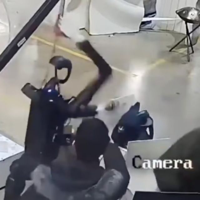 Ανθρωποειδές ρομπότ επιτέθηκε στον χειριστή του