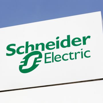 Η Schneider Electric επενδύει σε υποδομές στις ΗΠΑ