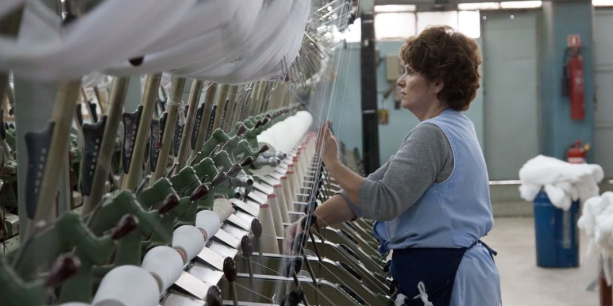Άνοδος στις λιανικές πωλήσεις ένδυσης το Q1 2023