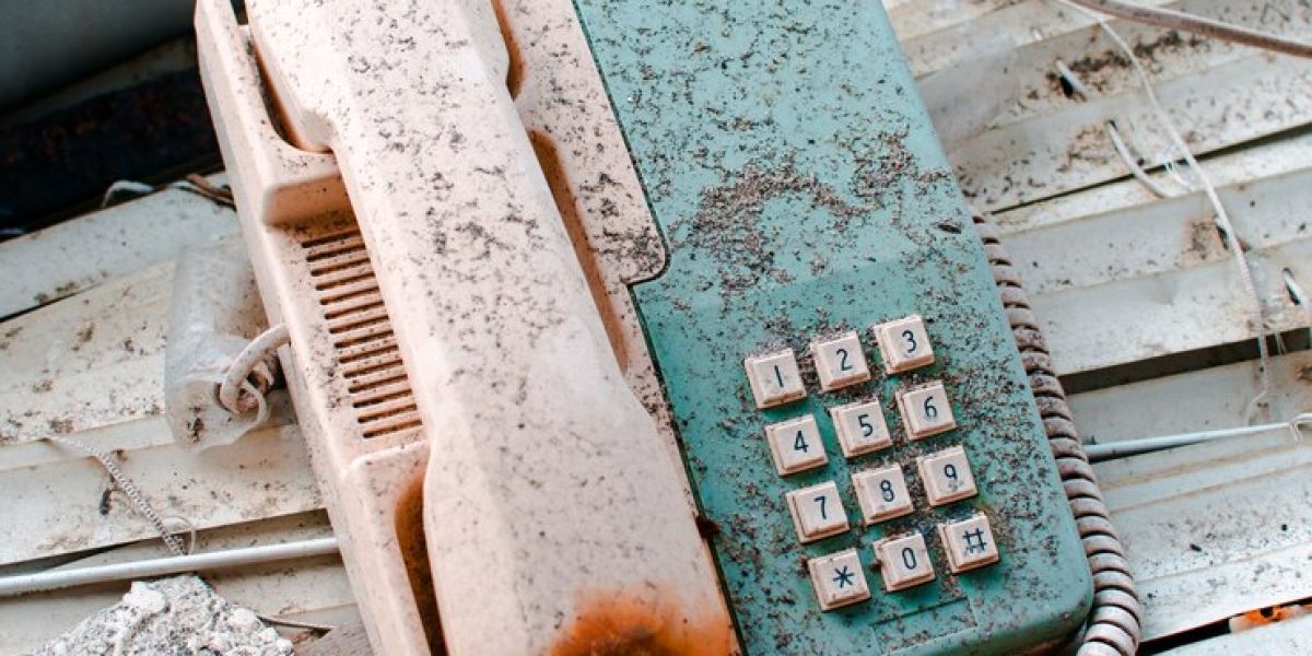 Μείωση στη χρήση των σταθερών τηλεφώνων