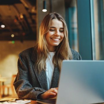 11% πάνω η παραγωγικότητα στις ΗΠΑ χάρη στην υβριδική εργασία