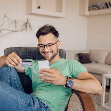 Συμβουλές για ασφαλείς συναλλαγές από τη Visa