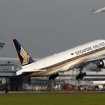 «Πετάνε» τα κέρδη του Ομίλου Singapore Airlines