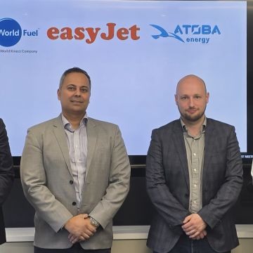 Η easyJet εμπιστεύεται ATOBA Energy και World Fuel Services