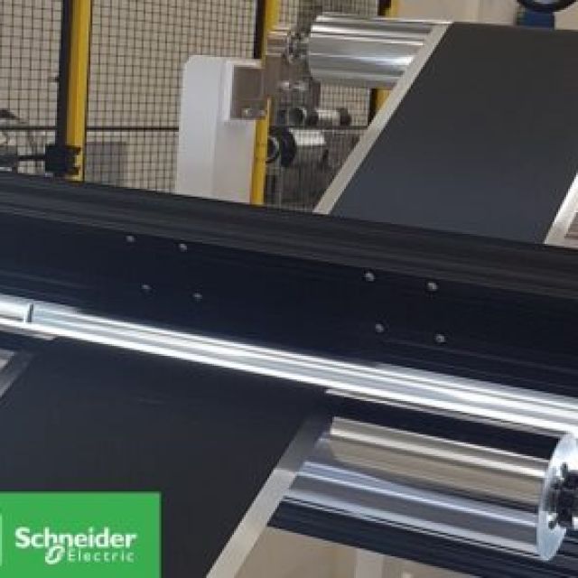 Βελτιωμένη παραγωγή μπαταριών EV από την Schneider Electric
