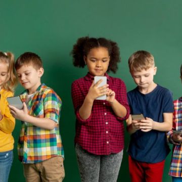 Η Αυστραλία απαγόρευσε τη χρήση social media σε παιδιά κάτω των 16 ετών