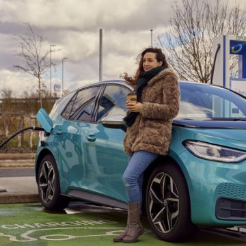 Συνεργασία Volkswagen Group και BP για ανάπτυξη δικτύου ταχυφορτιστών