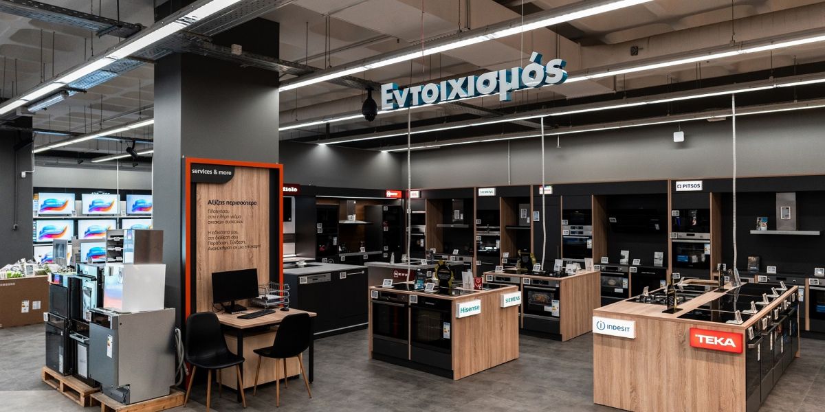 «Νέα γενιά» στα καταστήματα Public & MediaMarkt