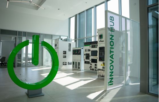 Η Schneider Electric επεκτείνει το εργοστάσιο DSPS στην Ουγγαρία