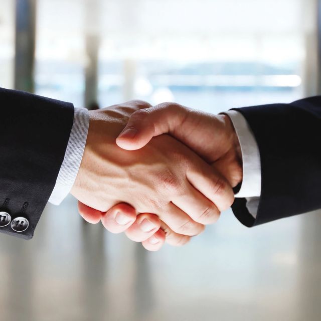 Η Com&Com εξαγόρασε το 70% της Infotrust