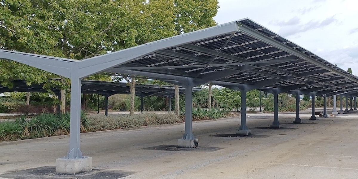 Το μεγαλύτερο φωτοβολταϊκό σύστημα με car-ports στην Ελλάδα από την Elpedison