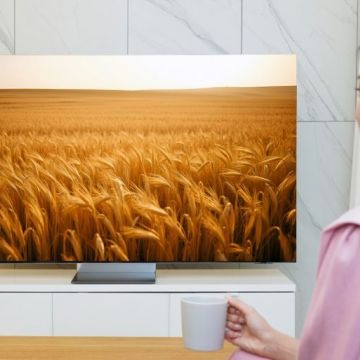 Η Samsung ανακαλύπτει τον κόσμο των AI τηλεοράσεων