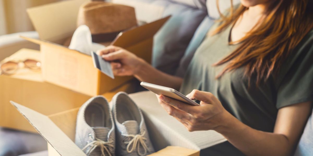 Αυξημένες οι αγορές εν όψει Black Friday και Cyber Monday