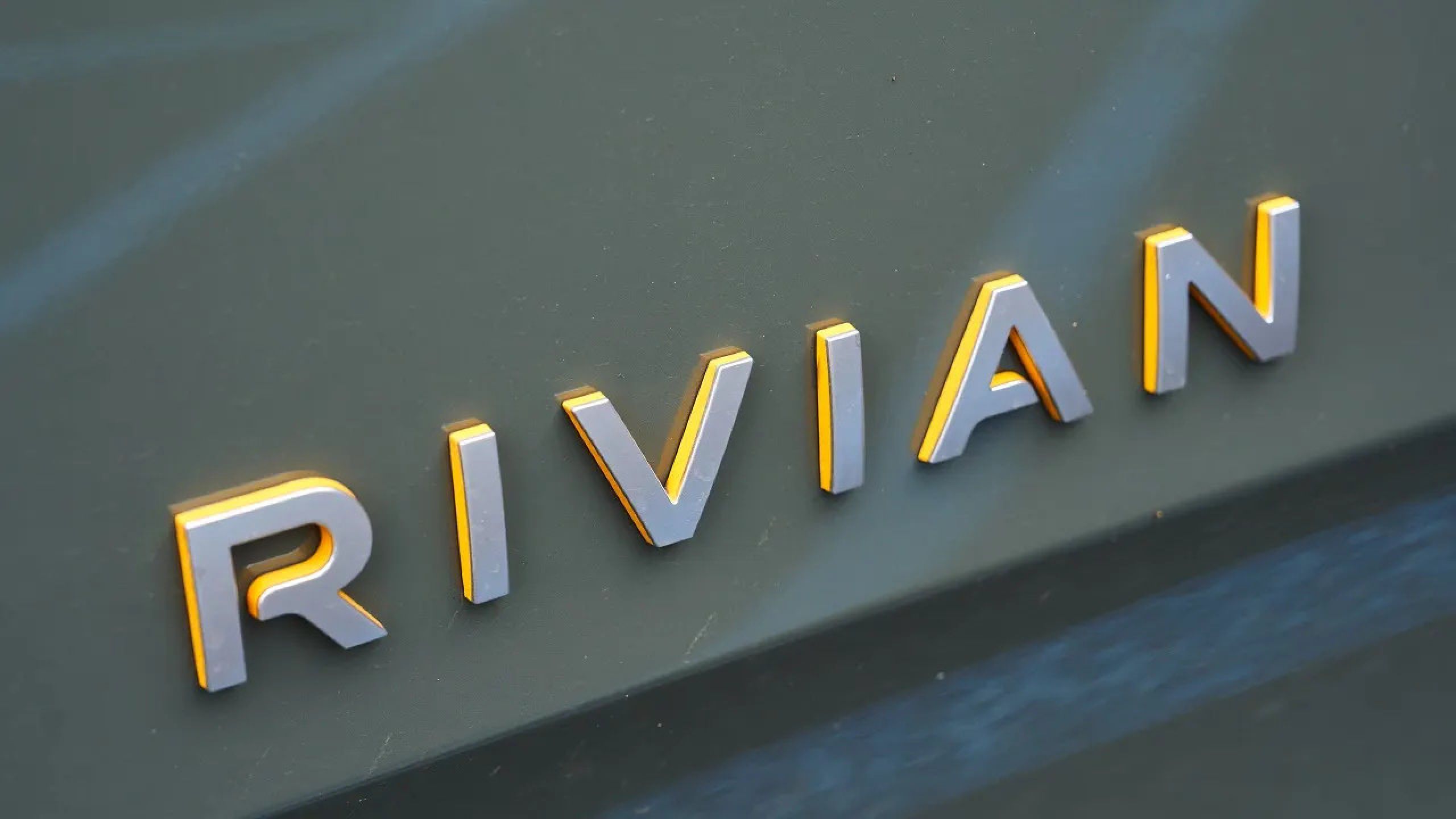 Η Rivian προετοιμάζει τον δικό της AI βοηθό