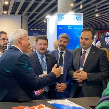 Ο Δ. Παπαστεργίου στο MWC Barcelona 2025