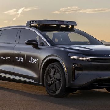 Συμφωνία Uber – Lucid για ρομποτικά ταξί