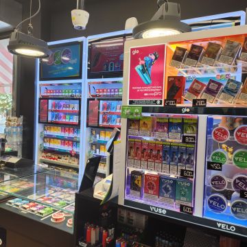 LG Business Solutions 32SM5J: Digital Signage στα καταστήματα λιανικής της BAT Hellas