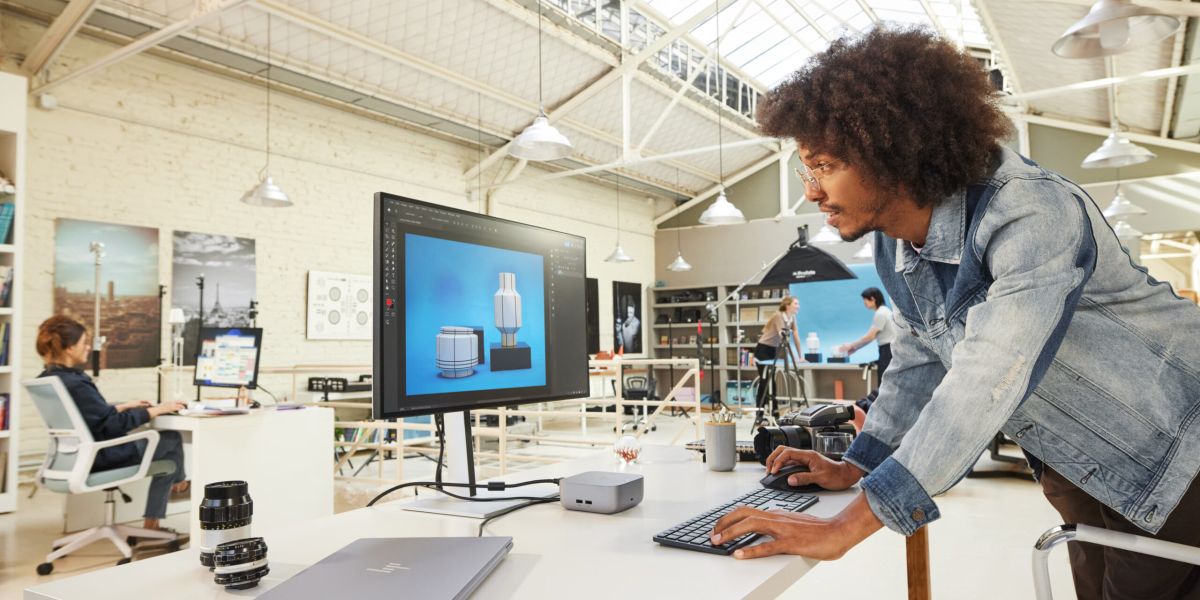 Τα προϊόντα της HP που παρουσιάστηκαν στο CES 2025