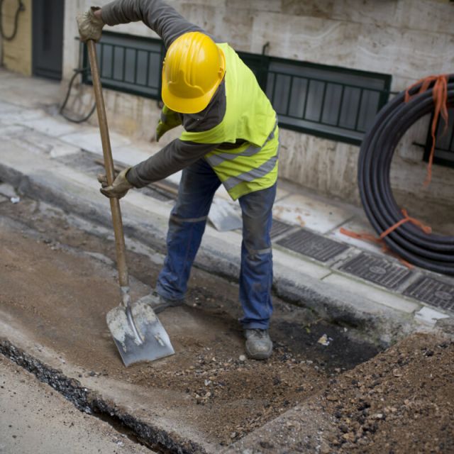 H Vodafone επιταχύνει την ανάπτυξη δικτύων οπτικών ινών με στόχο τις 800.000 διασυνδέσεις