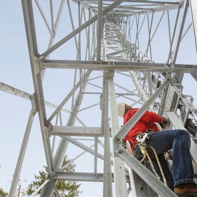 Η Vodafone διασφαλίζει την ευθυγράμμιση κεραιών του δικτύου της