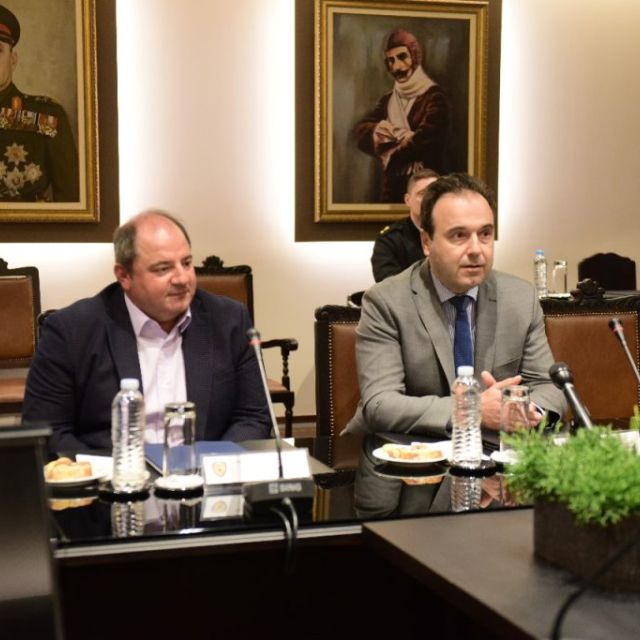 Σύσκεψη Υπ.Ψη.Δι. και Υπ. Εθν. Άμυνας για δορυφορικές επικοινωνίες Ενόπλων Δυνάμεων