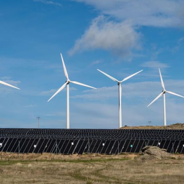 Μεγάλα έργα αιολικής ενέργειας στην Ελλάδα από την Amazon