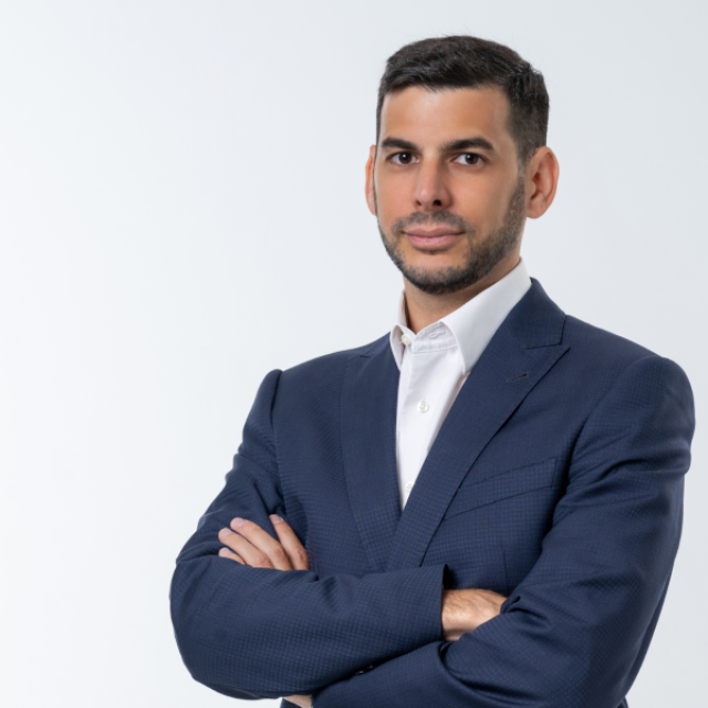 Η Revolut αποκτά ελληνικό υποκατάστημα