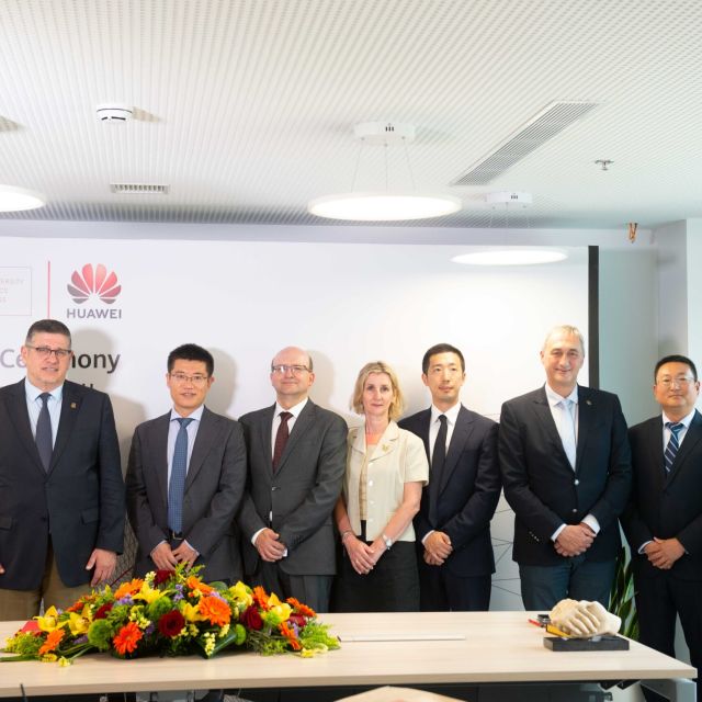 Συνεργασία ΟΠΑ και Huawei