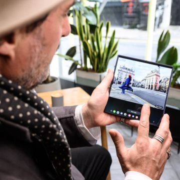 Οι μισοί Ευρωπαίοι χάνουν σημαντικές στιγμές βγάζοντας φωτογραφίες