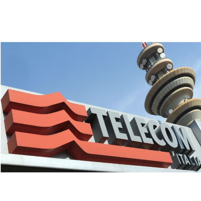 Επενδυτές για το μερίδιο της Vivendi στην Telecom Italia
